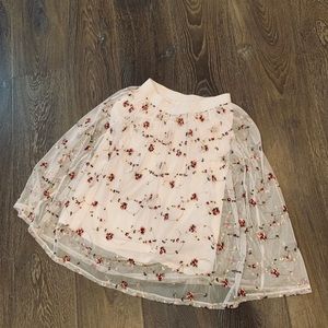 White flower embellished tule skirt